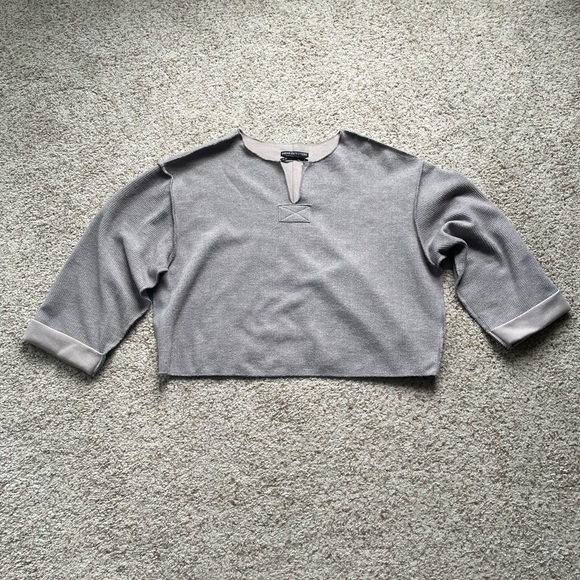 SHOP CLOSING / FINAL PRICE: UO Jax Inside Out Notch Neck Top - Picture 2 of 6